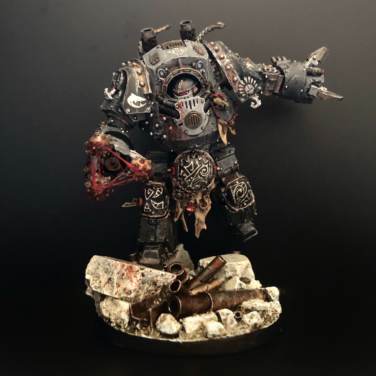backtohobbyM's tweet photo. Slumbering Great. Carcharodon Astra.
Unknown Nomad Predation Fleet.
Contemptor Pattern Dreadnought.
Happy with the result 🤟🦈
#Forgeworld #WarhammerCommunity #miniaturepainting #Contemptor #ContemptorDreadnought #warhammer40k #BadabWar #PentarchyofBlood #SpaceMarines https://t.co/yrwpA5OVEj