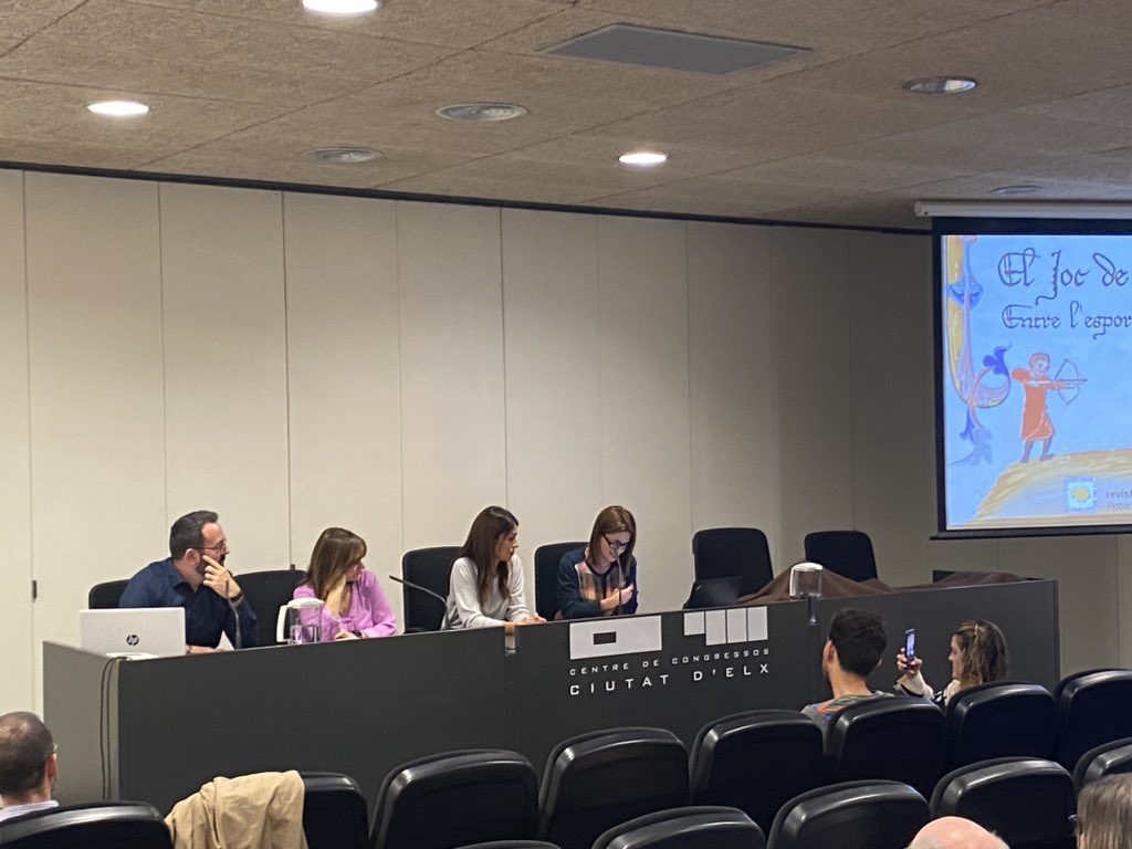 IECBV's tweet photo. @HctCS obri l’acte de presentació de LA RELLA 36 amb Irene Ruiz, regidora de Cultura de @ajuntamentelx, @Gala_Navarro d’@apunt_media i @angels_frances d’@AVLoficial https://t.co/XFolPUhzB8