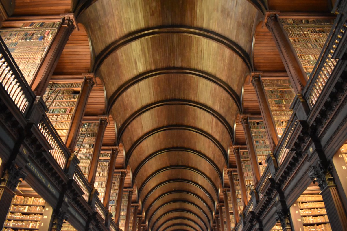 my_rustic_home's tweet image. Book lover’s paradise! Trinity College Library, Dublin. High arched ceiling, wooden beams, beautiful lighting, and antique bookshelves. #TrinityCollegeLibrary #Dublin #Ireland 📚🇮🇪 #Architecture #Design #Photography #Library #weekend #travel

Photo by Natalie Van Dam