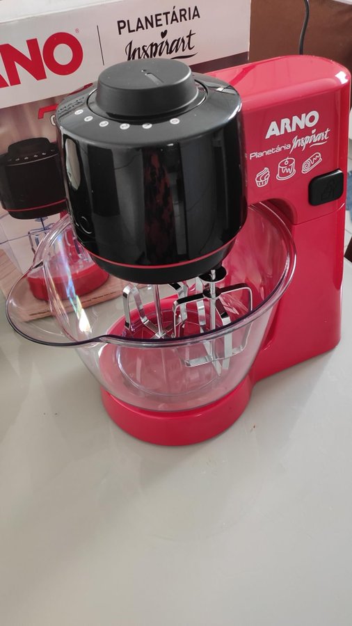 Batedeira Planetária Arno Inspirart Vermelha 127V – KM32