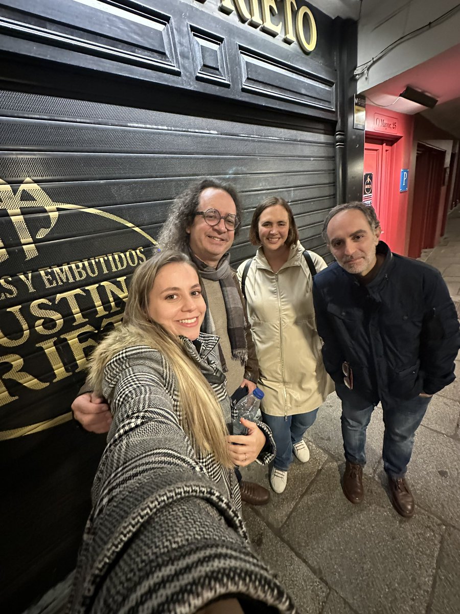 MJoseMompean's tweet photo. Algunas fotos-resumen del congreso. Nos lo hemos pasado genial. Y también una foto del team #Alacant.

#ComicConIF https://t.co/zx1w2aqIHf