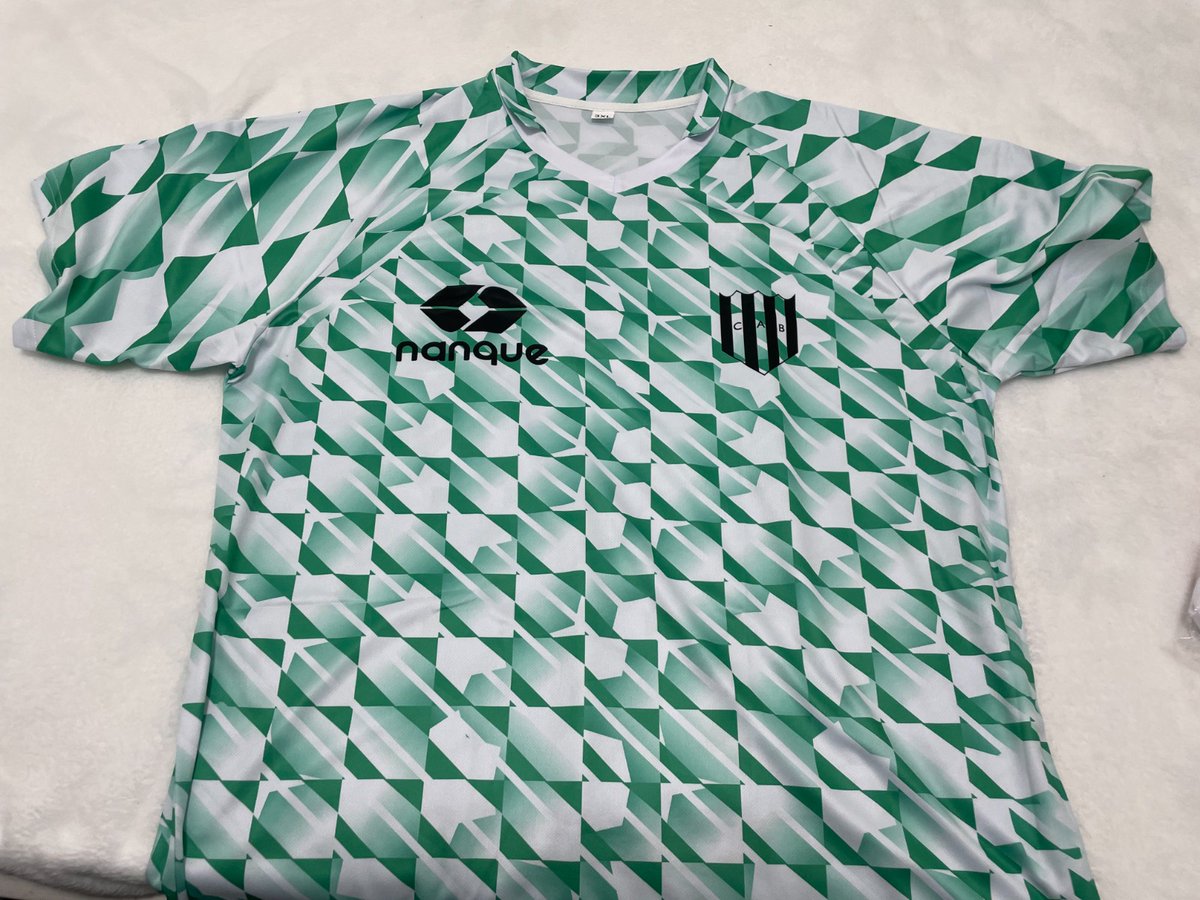 Sorteamos esta belleza! 🔥 

Participa por la oportunidad de ganarte esta camiseta retro de Banfield, los requisitos son:

1. Seguirnos
2. Dar me gusta y RT a esta publicación. 

El domingo anunciamos el ganador! No te la pierdas 🙌🏻