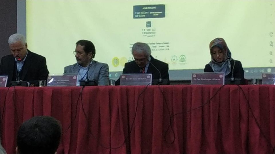 konevi61's tweet photo. İstanbul Üniversitesi İlahiyat Fakültesi tarafından düzenlenen Hicri Dördüncü Asrın İslami İlimlerin Gelişmesindeki Yeri Uluslararası Sempozyumunda "İbn Ebû Davud'un Kitabü'l-Mesâhif Adlı Eseri Işığında Kuran’ın Kitaplaşma Serüveni" başlıklı tebliğimizi sunduk. https://t.co/4nAMBxrUay