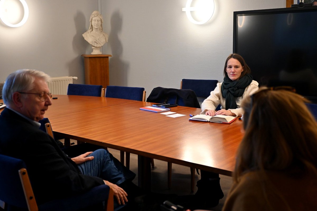 EmilieChandler's tweet photo. 🗺 Nouvelle permanence mobile aujourd'hui : à Butry-sur-Oise !

🗣 L'occasion d'un échange nourri et enrichissant avec Monsieur le Maire Claude Noël que je remercie encore une fois de son accueil et son implication. https://t.co/ZgA9AC1ecA