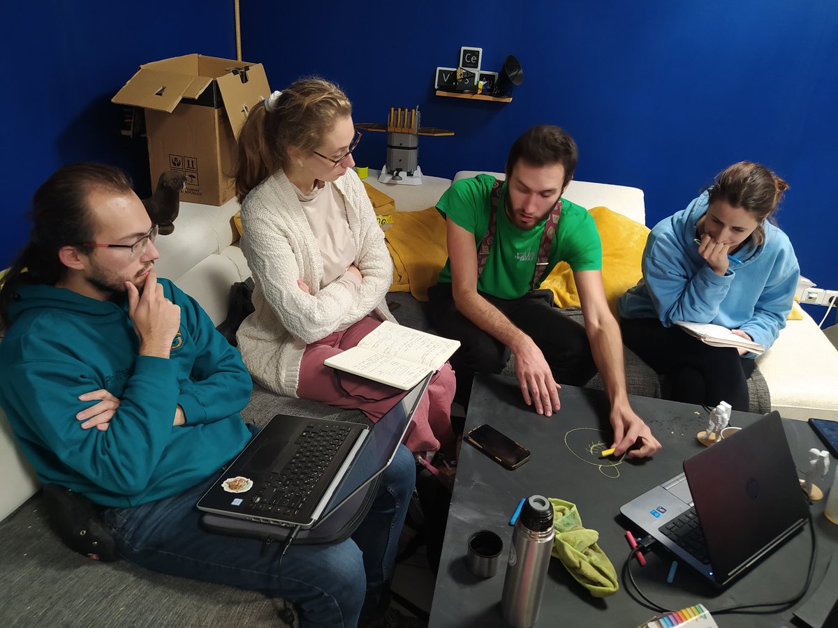 AurorAlpes's tweet photo. Nos animateurs sont formés, le camion est chargé et demain on débarque à #Toulouse pour l'European Space Weather Week !!

Rdv la semaine prochaine dans la ville rose pour qu'on vous fasse découvrir la météo de l'espace ! 😍 https://t.co/ywA1LKzymw