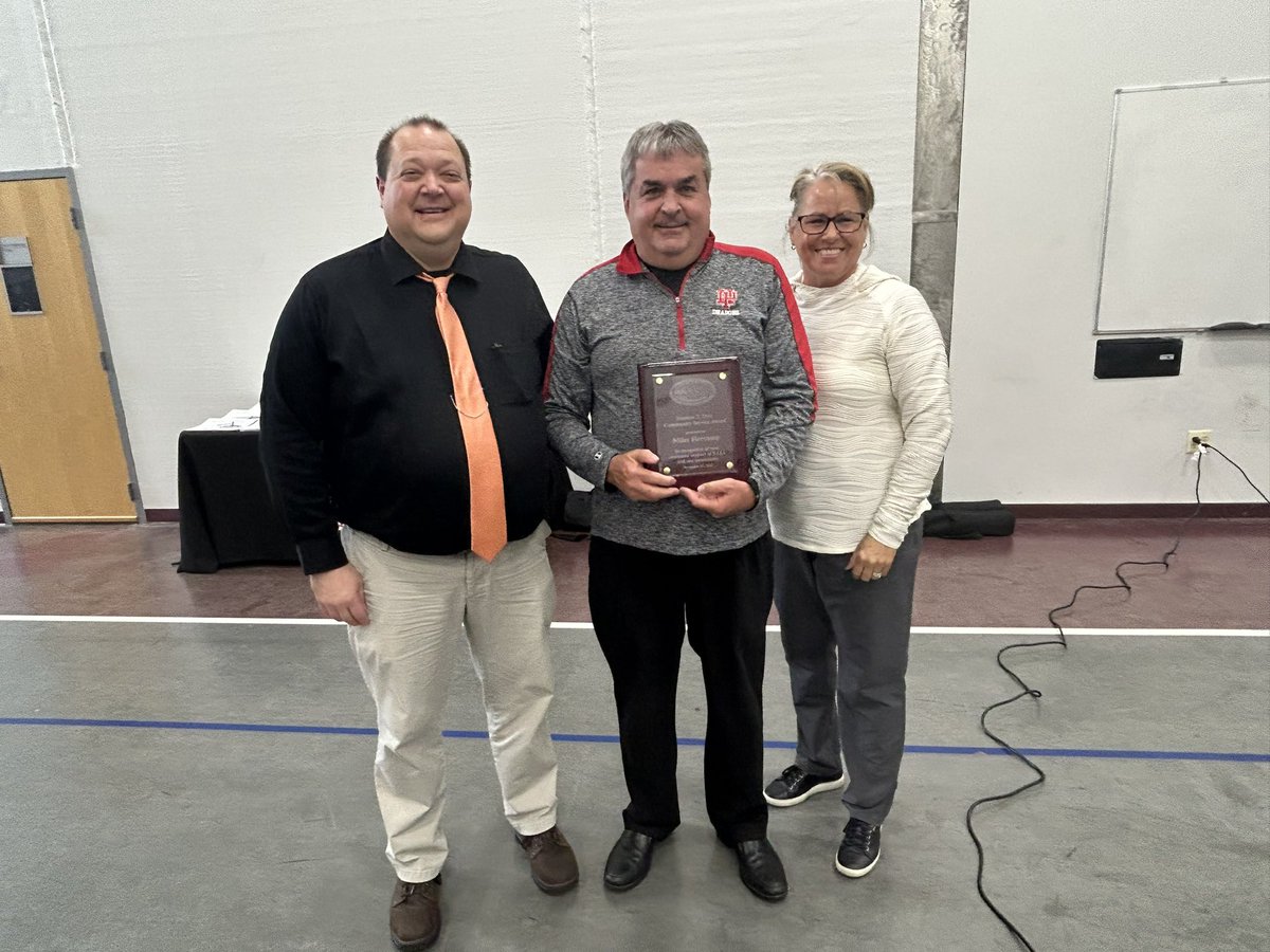 Congratulations to @SouthernHancock’s own Miles Hercamp! Miles is the recipient of the N.A.S.A.-Stephen T. Dyer Community Service Award. He has dedicated decades &amp; countless hours of service to the youth of Hancock Cty.  Very well-deserved! <a href="/llantrip/">Lisa</a> <a href="/VoelzJames/">New Palestine High School</a> <a href="/NewPalAsstSup/">Katy Eastes</a>