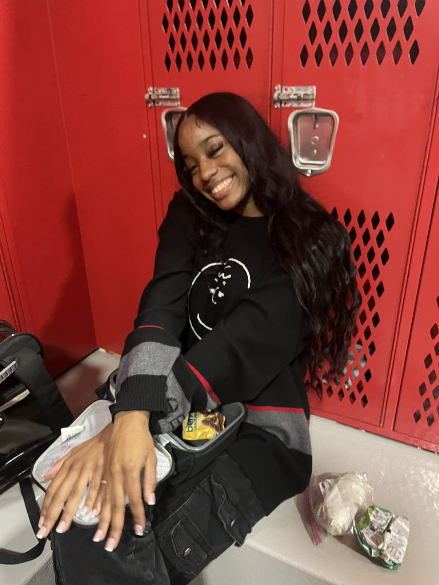 Cedar Hill HS Volleyball (@ch_hsvolleyball) on Twitter photo Happy *related* Lady Longhorn Birthday to Senior RS <a href="/jamiadoesthis/">Jamia Johnson</a> . We love you and hope you have the best birthday ever ! 🎉 Happy *related* Lady Longhorn Birthday to Senior RS <a href="/jamiadoesthis/">Jamia Johnson</a> . We love you and hope you have the best birthday ever ! 🎉