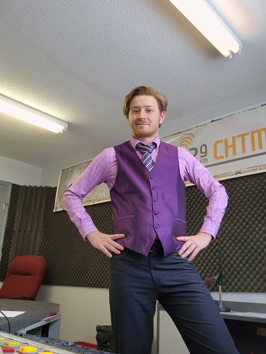 1029CHTM's tweet photo. #fancyfridaywithalex  got out my purple vest as it's been a while since I've worn it. Hope everyone is feeling nice and fancy today!(and not too cold🥶) https://t.co/TxmcaDuklR