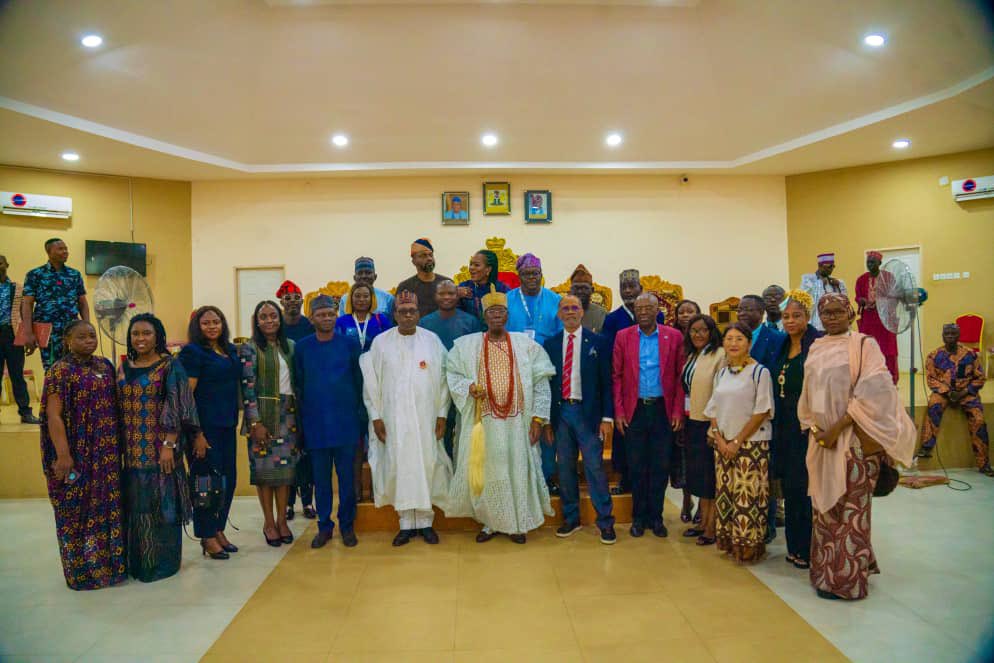 Achieving UHC also means engaging our traditional leaders at the very early stage. Grateful to be part of @muhammadpate delegation as he pays to a courtesy visit to the Ewi of Ado Ekiti, Rufus Aladesanmi III after successfully concluding #NCH 64 @WHOAFRO