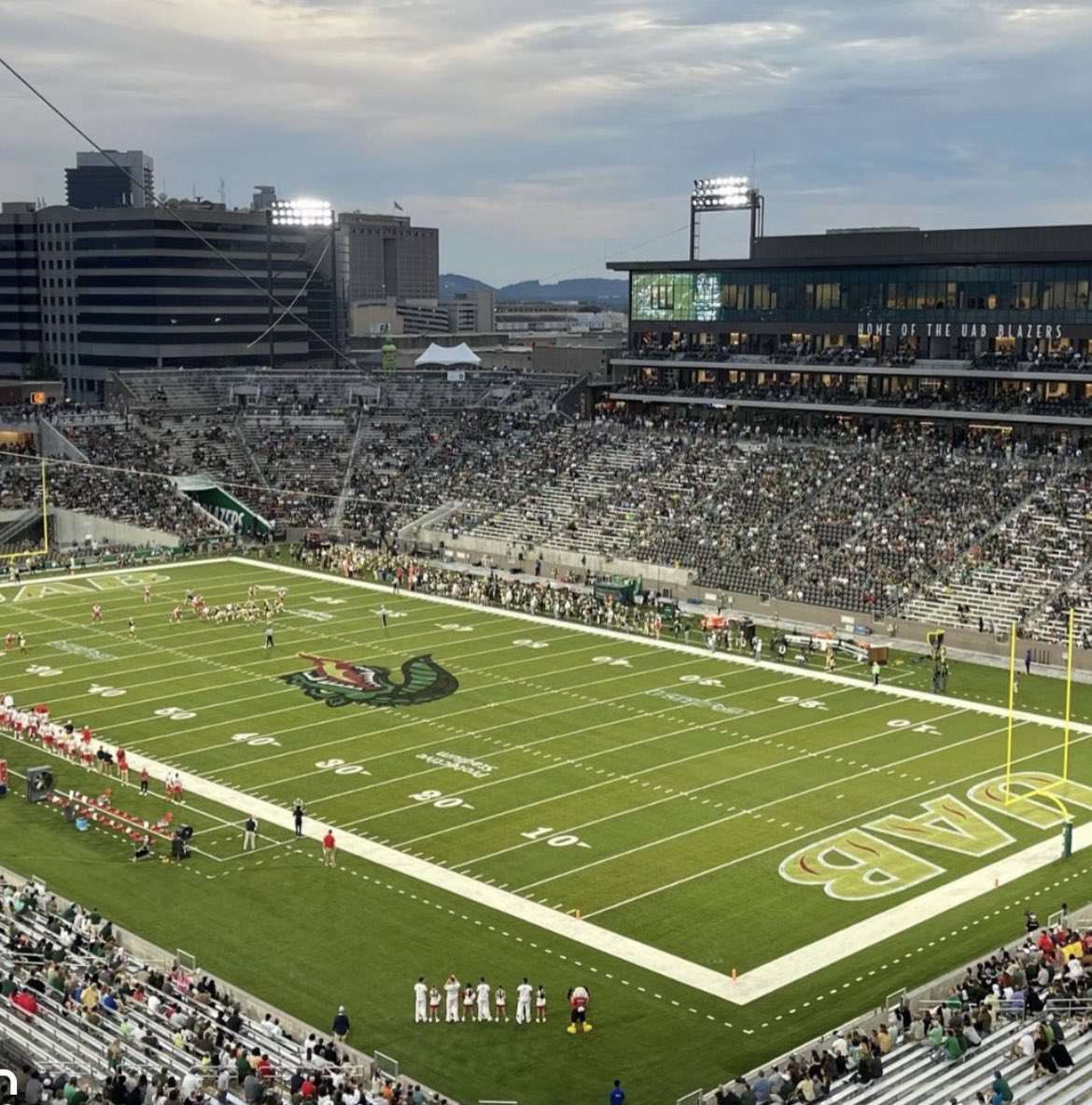 marlinodom13's tweet photo. I’ll be at UAB this weekend @DilfersDimes @UAB_FB @CoachWAppleton @RayCray06 @LawrencHopkins @adamgorney
#goflammes🔥🔥 https://t.co/xmPzG2XN00