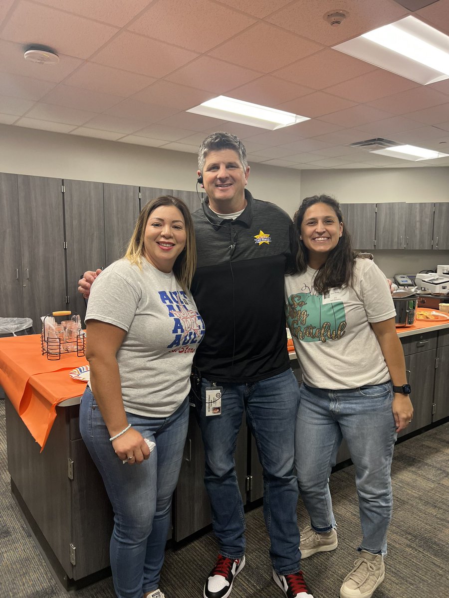 Thank you to our amazing PTO and families for the amazing Turkey/Ham Feast! We are so lucky to have such incredible support.