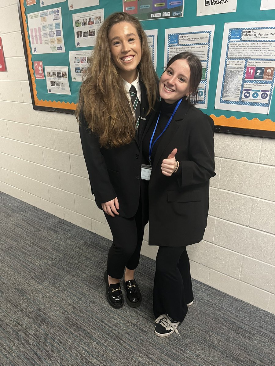 Miss Anderson tweet media