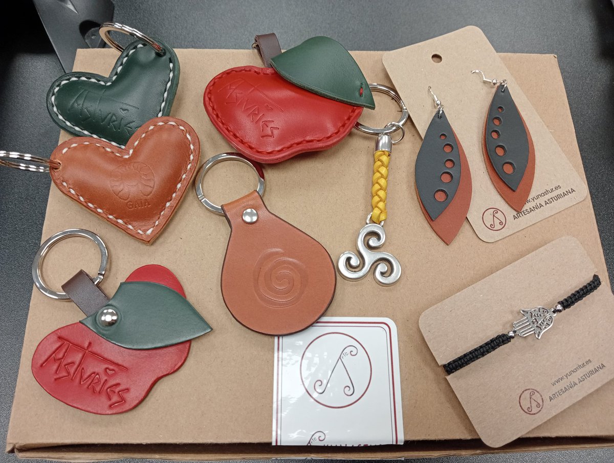 Gaia_ElBerron's tweet photo. Lo que nos gusta recibir reposiciones y novedades de @tiendayunastur
Detalles exclusivos para regalar estas navidades ...y si quereis, podéis personalizar.
😉
#gaia #elberron #siero #asturias #ecologico #artesano #regalos #detalles #encargos #cestas #yunastur #artesania https://t.co/Prmg28qrUb