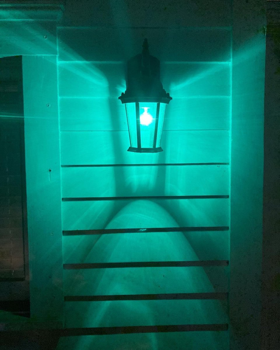 OutreachPark's tweet photo. Join us, "Shine a Light" today to show support for National Runaway Prevention Month and vunerable youth in our community!  #NRPM2023 https://t.co/cSwvv510ex