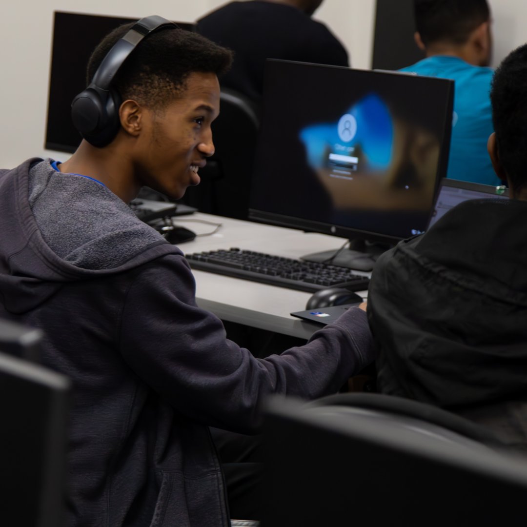 SouthernNews's tweet photo. Smiling big because Thanksgiving break is finally here! ๐ ๐คฉ
Have a wonderful break and enjoy some time off. You've earned it!
Here's a look back at #TheWeekInPhotos https://t.co/3uRy9uUSb6