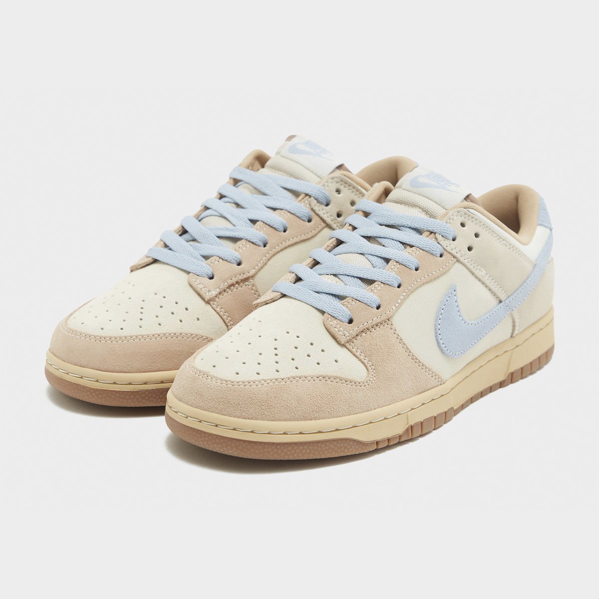 houseofheat's tweet photo. Nike Dunk Low Appears in Sanddrift and Light Armory Blue

SEE MORE: https://t.co/k5sMhrlbR1 https://t.co/fefFnwZdVi