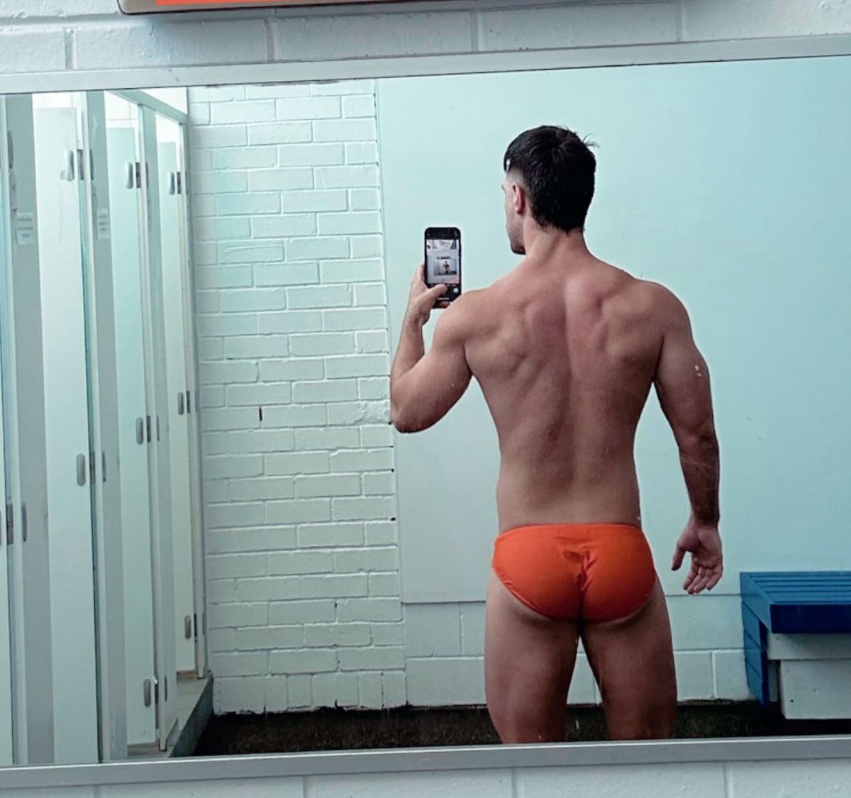 Since you all enjoyed the front so much… here’s the back! 🍑 onlyfans.com/ryan_greasley