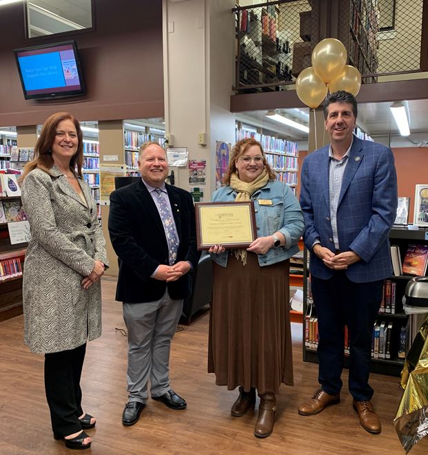 Congratulations to @PrPLibrary for achieving the Gold Star Status from PA Forward®! This recognition is well deserved! Well done! 👏🏻

#SD24 #SenatorPennycuick #PAForward #PottstownLibrary #GoldStar