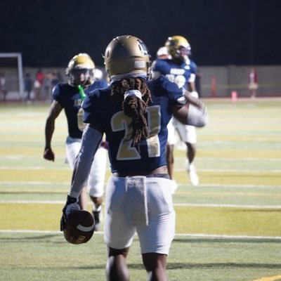 Baller🚨: <a href="/kmartinm1/">Kavion Martin</a> JUCO RB 5'8 170. C/O 2024 <a href="/DreamU_IndyFB/">Indy CC Football</a> HL hudl.com/video/3/747013…
