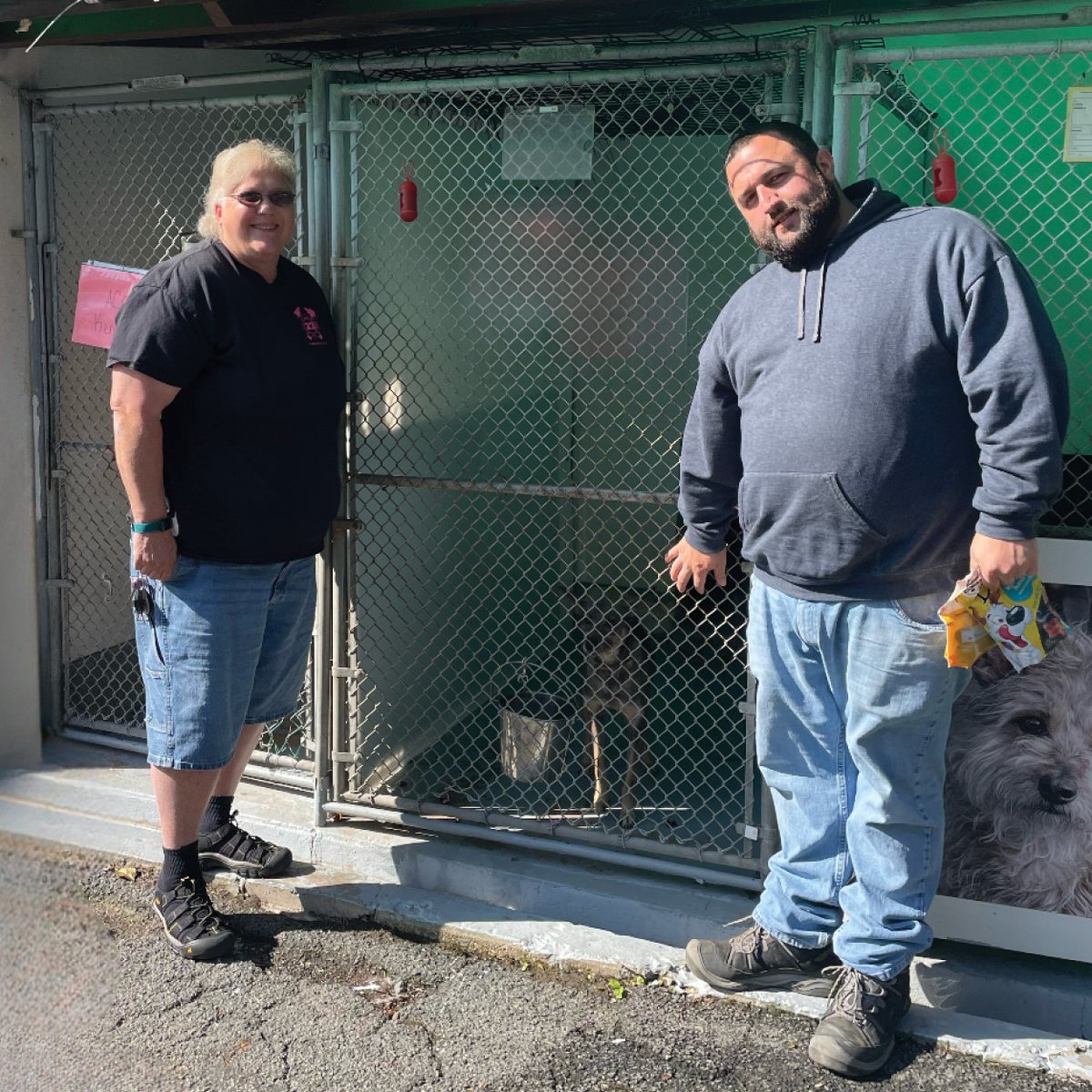 Members of our community go above beyond in Rockland County. This Good Samaritan observed a scared puppy in Stony Point. They contacted Four Legs Good at the RG CARES Animal Shelter to help bring the poor pup to the safety of the shelter. 

Thank you, kind animal lover!