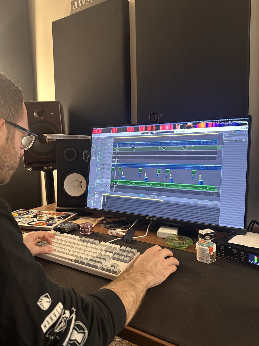 BlackCarlBass's tweet photo. Protial is turning me into logic boy #timestretching https://t.co/l3l9W34D1u