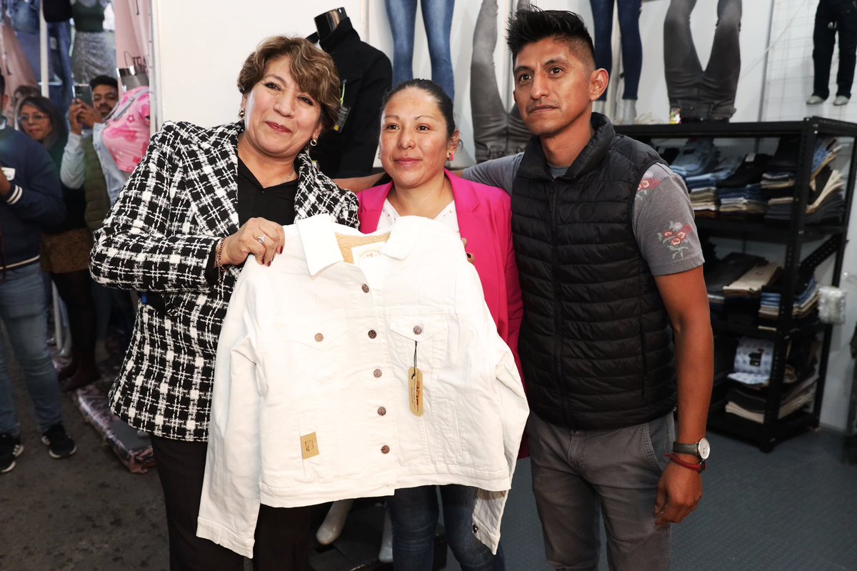 Muy contenta de inaugurar la 25 edición de la Feria Internacional de la Mezclilla, en Nextlalpan, donde estimamos superar los más de 200 mil visitantes que tuvimos el año pasado.

La alegría y el entusiasmo de los mexiquenses hacen de este evento una fiesta donde hay más de 300