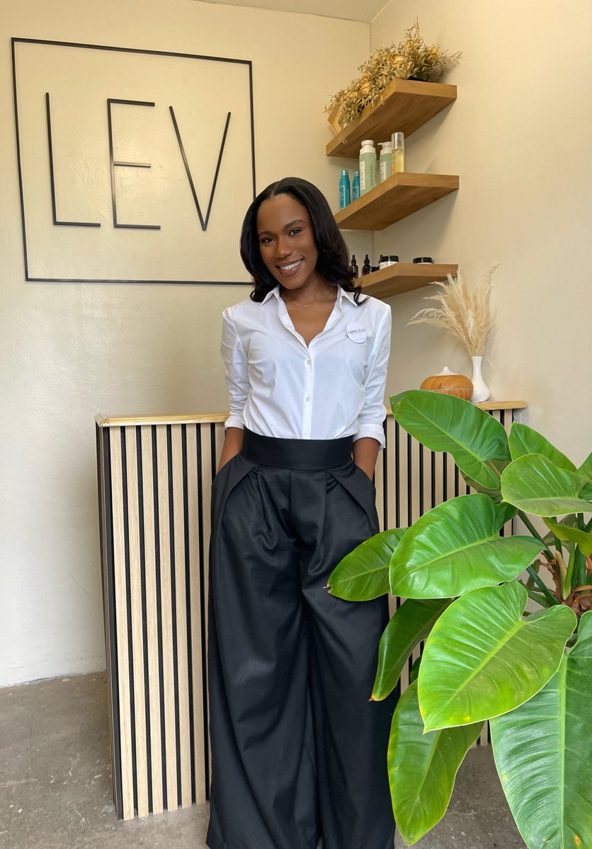 likkleli0n's tweet image. This Nov. I’ve been given the opportunity to be a MoDA Maker with my skincare line. The year i got my shop, the year I was able to travel and take clients. Everything that is happening now feels like a dream come true. I am so grateful. Thank you for always supporting me. 🩷