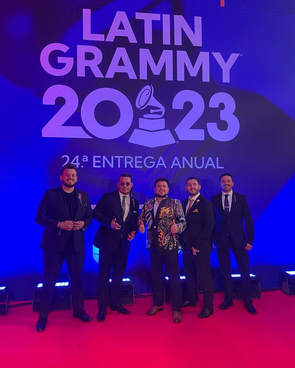 ¡Momento de gratitud y celebración con las autoridades de la <a href="/dinapipy/">DINAPI</a> y <a href="/AIEParaguay/">AIE Paraguay</a> ! 🇵🇾✨   

Gracias por creer en nuestra música y ser parte de este momento inolvidable 🎶💙  

#LatinGRAMMY #TierraAdentro #AYVU #LatinGRAMMYs2023