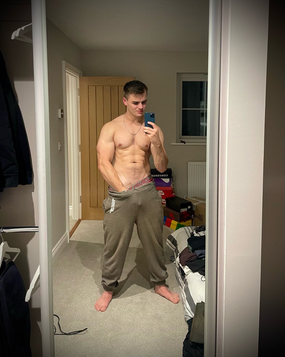 youpaytobez's tweet photo. Daddy’s feeling extra greedy tonight🤑😏 https://t.co/OWbY6aQawp