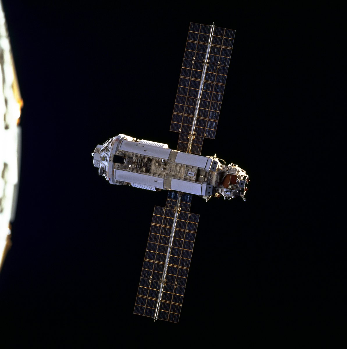 Canadian Space Agency (@csa_asc) on Twitter photo Today, we celebrate the 25th anniversary of the launch of Zarya, the first module of the <a href="/Space_Station/">International Space Station</a>. This monumental event initiated an unparalleled era of global collaboration in space! 🌌
Learn more: asc-csa.gc.ca/eng/iss/
📸: NASA Today, we celebrate the 25th anniversary of the launch of Zarya, the first module of the <a href="/Space_Station/">International Space Station</a>. This monumental event initiated an unparalleled era of global collaboration in space! 🌌
Learn more: asc-csa.gc.ca/eng/iss/
📸: NASA