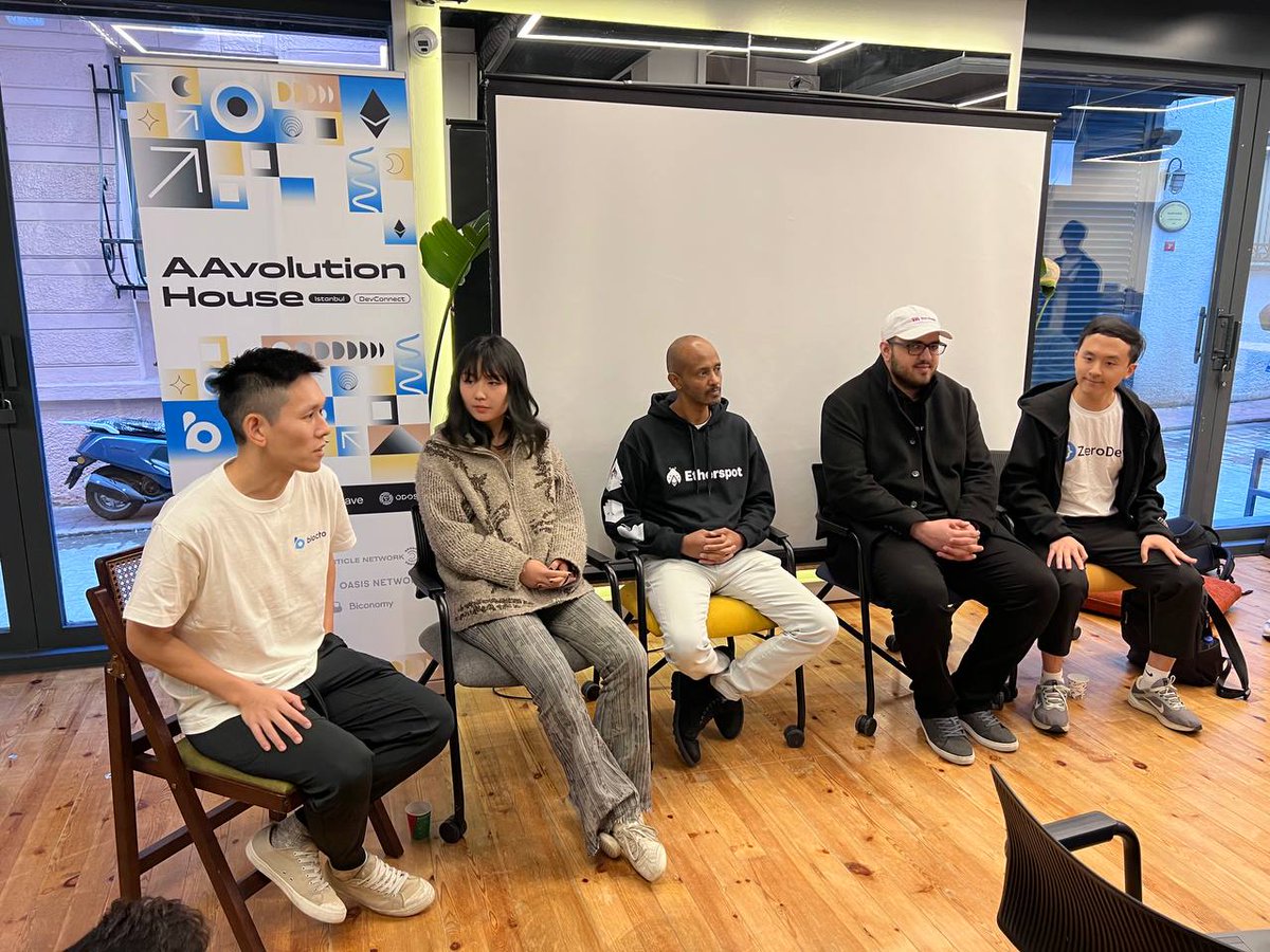 etherspot's tweet photo. We had a great time at the #AAvolutionHouse Infrastructure Innovations panel hosted by @BloctoApp!
๐๏ธ
@mm319
@Ruisnakes
@0xFirekeeper
@decentrek
@changhao_tw https://t.co/XQbB5OnhLa