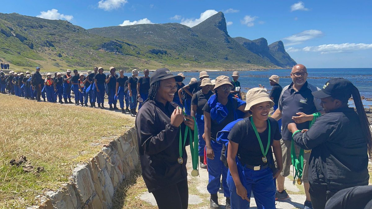 lucille_meyer's tweet photo. @ChrysalisTokai Exploring with young people, the wonders of their country, its landscapes and people @CapePointSA @SANParks https://t.co/SWOnfb9UYU