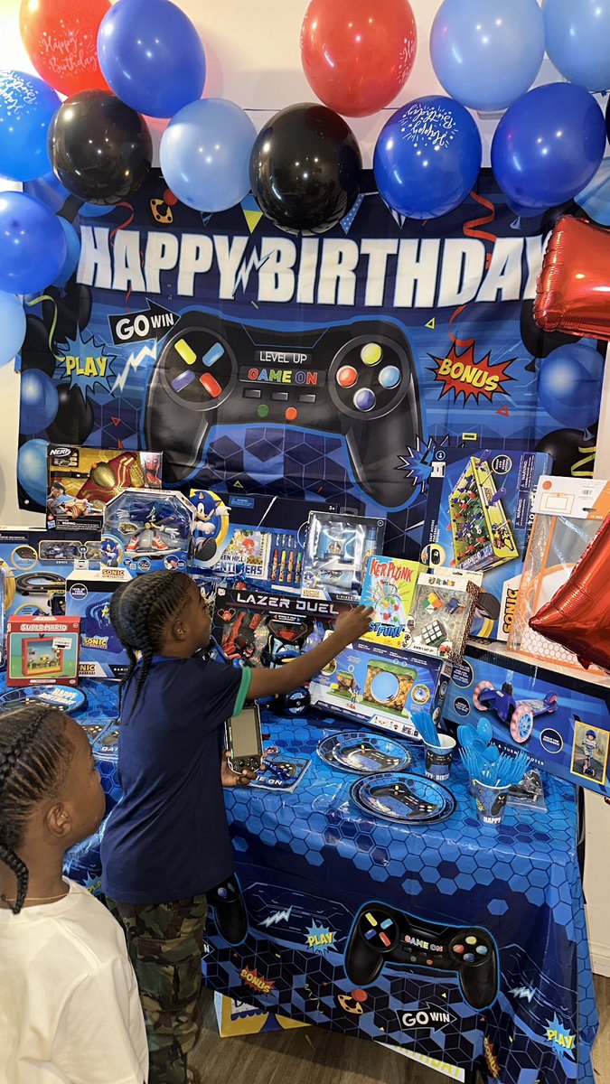 CoCoModelchick's tweet image. 😍😍😍🥹🎈Happiest of Birthdays every yearrrr 🎉🎮 #ALLweekend 
we’re just getting started 💙💙💙 #7