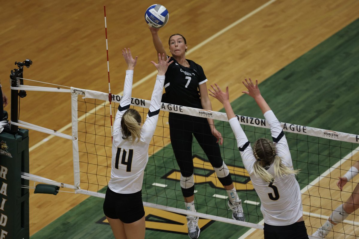 CSU_Vball's tweet photo. #HLVB First Round Snapshots📸 https://t.co/Ou9fSDs8PE