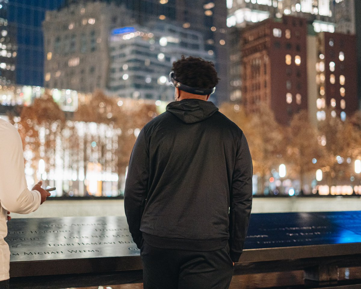 ℕ𝕖𝕧𝕖𝕣 𝕗𝕠𝕣𝕘𝕖𝕥 🇺🇸

Team trip this evening to the National September 11 Memorial in New York City.

#BALLATTHEBEACH | #FAM1LY | #TEALNATION