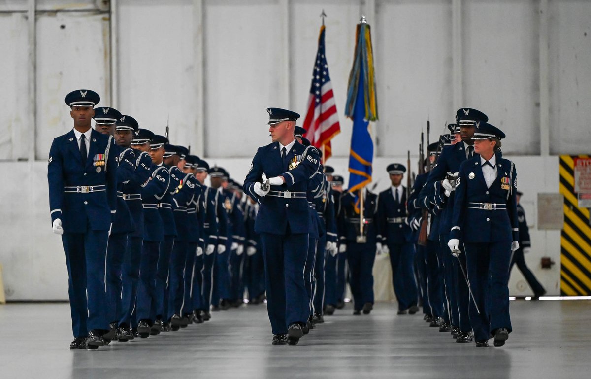 Gen. David W. Allvin was ceremoniously welcomed into his role as the 23rd Air Force Chief of Staff during a ceremony at Joint Base Andrews today. More here 👇 af.mil/News/Article-D…