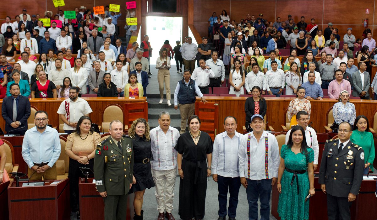 Nino_Morales1's tweet photo. Asistí al Segundo Informe Legislativo de mi amiga, la diputada Miriam Vásquez Ruiz.

Reconozco su trabajo y compromiso con la consolidación de la #Cuarta Transformación.

#LaEsperanzaNosUne #Nino https://t.co/S6UQvlYAEf