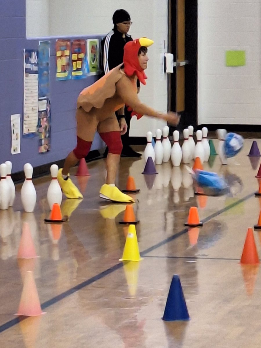 CarterJCPS's tweet photo. @CarterTraditional Annual Turkey Bowl 2023 https://t.co/YWaFJLR10L