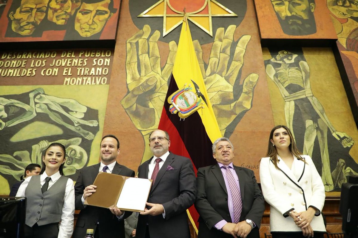 AsambleaEcuador's tweet photo. #AsambleaEc2023 | Secretaría informa que el legislador @JorgeAcaiturri 
 fue electo  con 130 votos afirmativos. 

El presidente @HenryKronfle toma juramento y queda legal y constitucionalmente posesionado como cuarto vocal del #CAL https://t.co/rvG3XzX1Sy