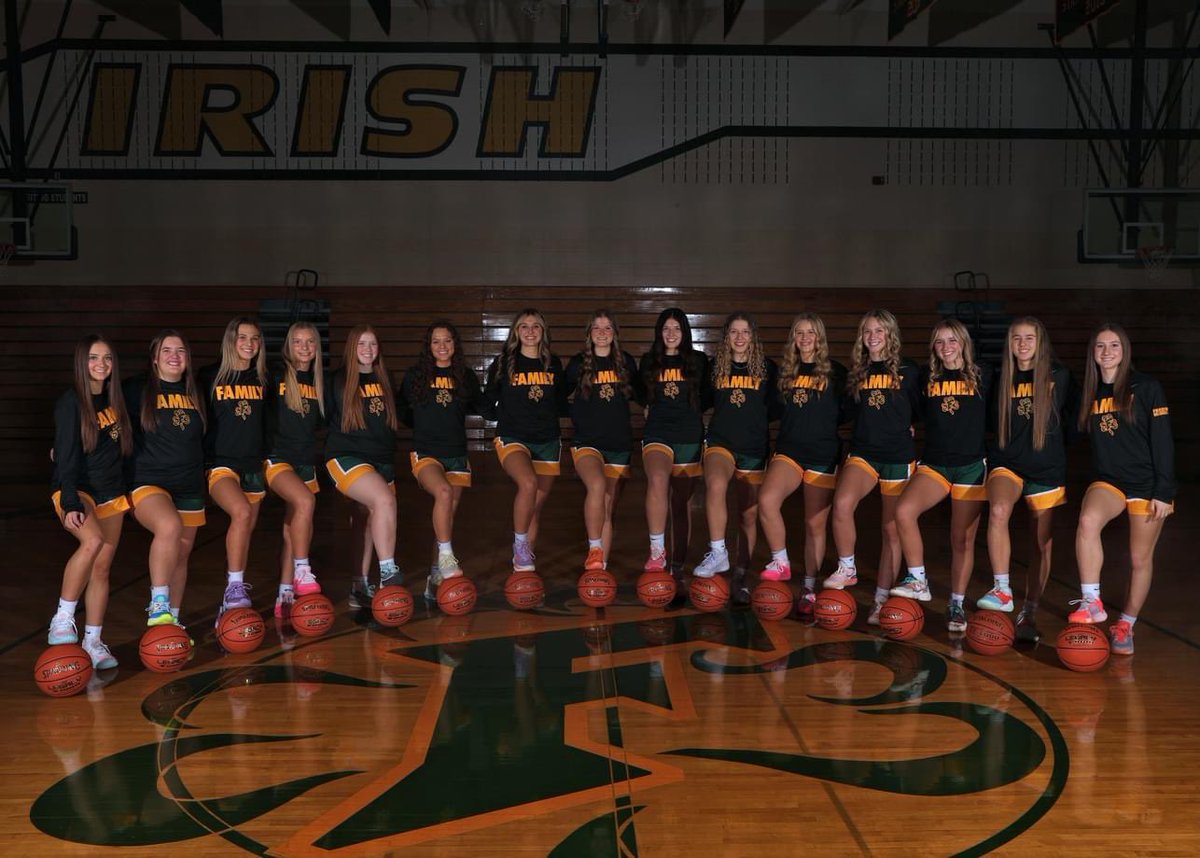 breanajdickrell's tweet photo. A few of my favorite pics from media day! First game in the books last night, the team came together and got ourselves a win! We saw that playing as a team and using our fundamentals were key. So easy to cheer such an amazing team on💚💛 https://t.co/DI9LovuF7E