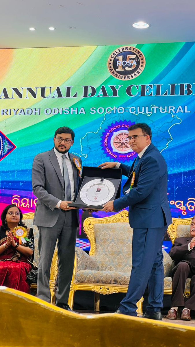 IndianEmbRiyadh's tweet photo. Riyadh Odisha Socio-Cultural Association (ROSA) celebrated 15th Anniversary of the organization. Speaking on the occasion, Chief Guest, DCM Shri Abu Mathen George appreciated contribution of Odiya Community in the Kingdom &amp; lauded their efforts to preserve Odiya Culture. https://t.co/5nKD09opnZ