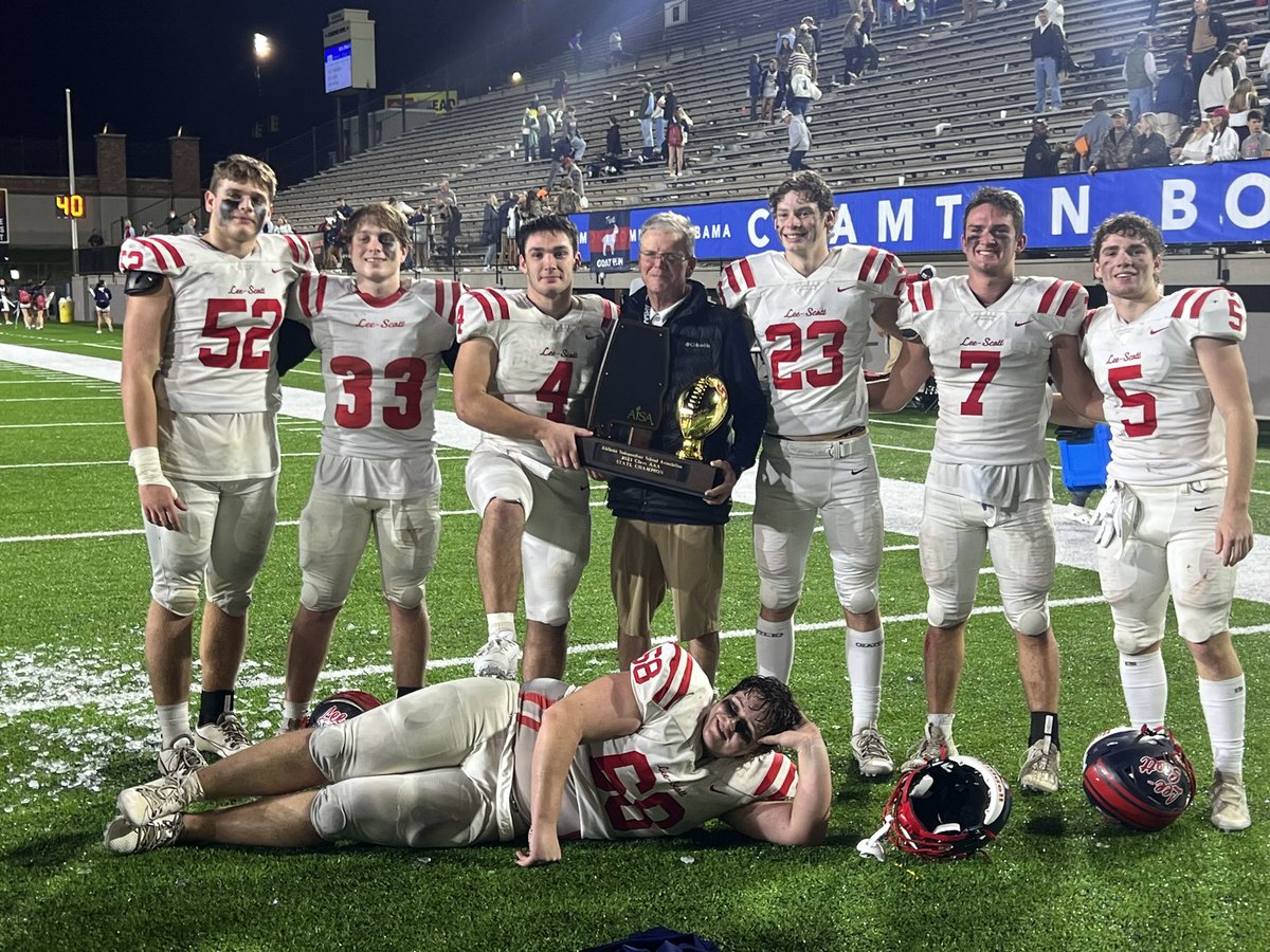 ONTHEDMARK1's tweet photo. Proud of “Da Ridge Boys” !
Good workers , good players, good guys.
back-to-back @AISAathletics 3A 🏈 Champions! @JacksnLee52 @ChristianHorak_ 33
#4IT Meyers
#23PWrong = P Wright
#7TK Kennedy
#5pilot Zachary
& big boy #beef🥩 Stewart
👏👌 https://t.co/4UJNHxkL83