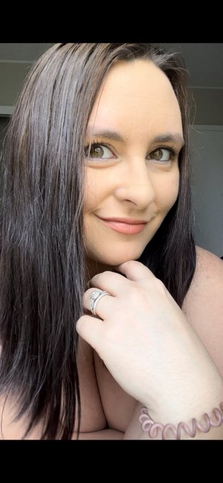 FUCKKKK 👀🥵 https://t.co/Snba3244zx