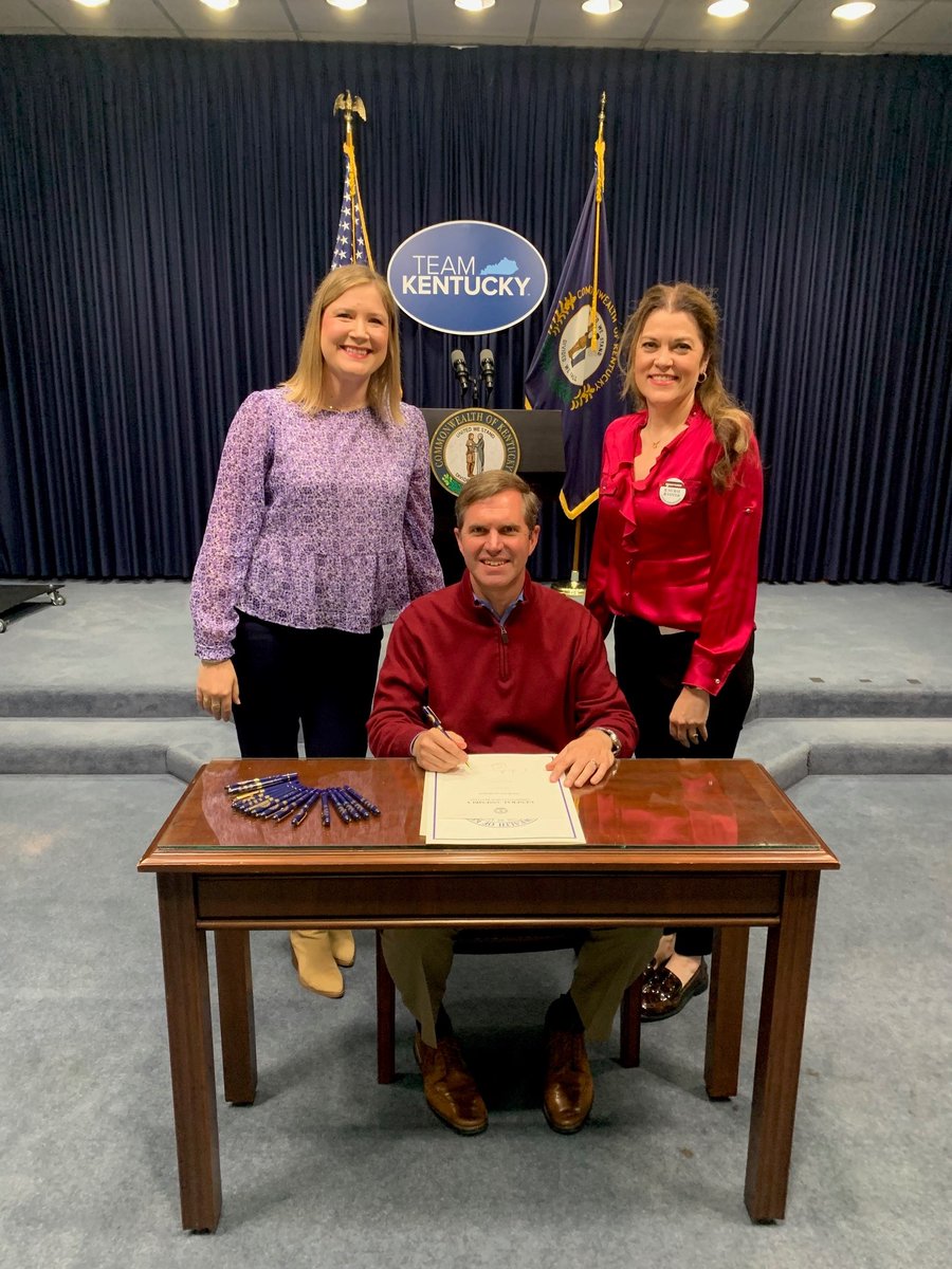 KNA Bluegrass Chapter Member, Amy Shaw, BS, BSN, RN, CCRN, attended the signing of SB 94. Thank you for all you do! #senatebill #knamembers #allnursesareleaders