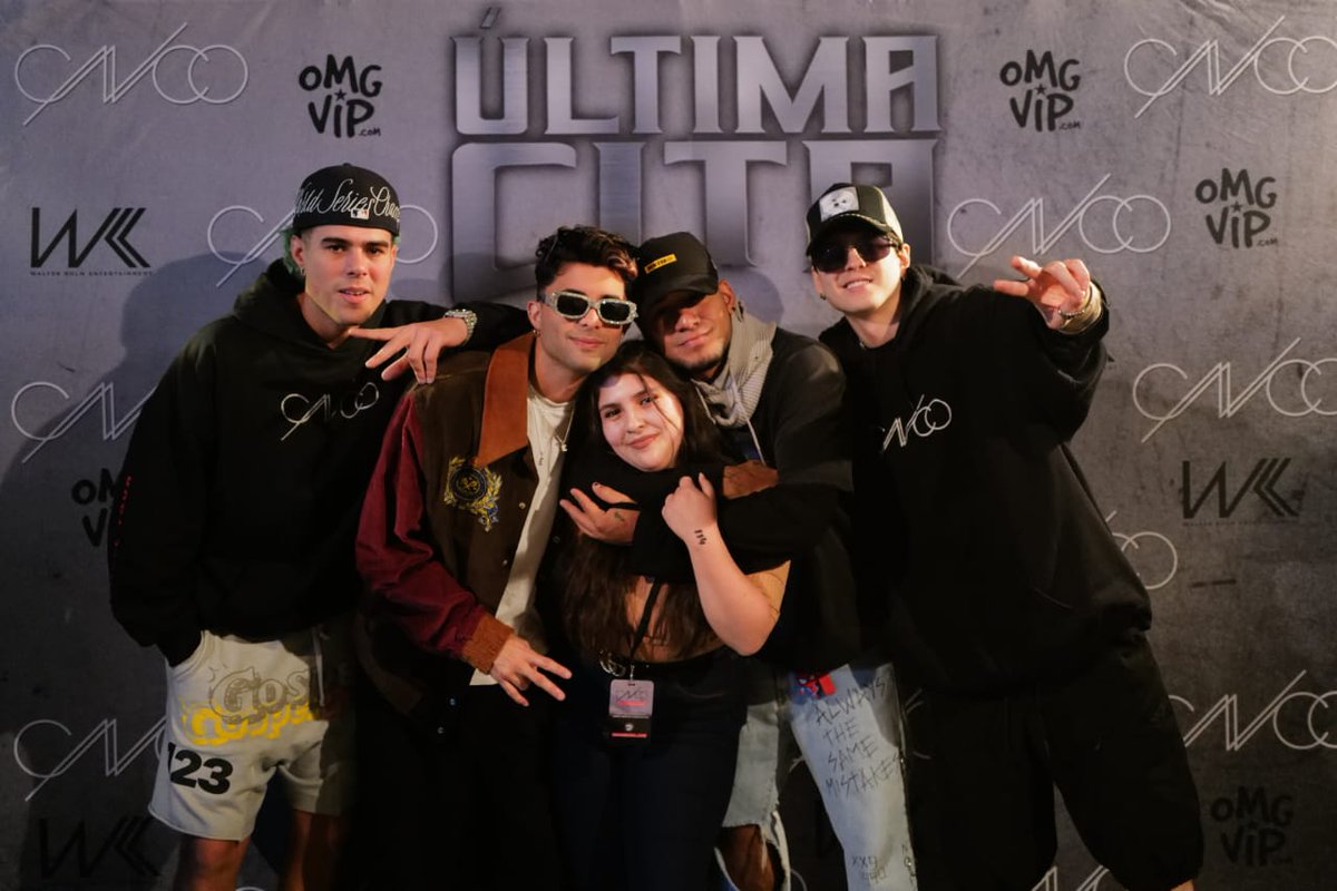 melsy_16's tweet photo. 8 años de acompañarlos y apoyarlos en todo, creo que todas tenemos este dolorcito de la separación pero feliz porque cada uno va a poder tomar el camino que más les guste,simplemente gracias por hacerme feliz en mis peores momentos y también hacerme coincidir con amigas hermosas https://t.co/LooEW6oniv