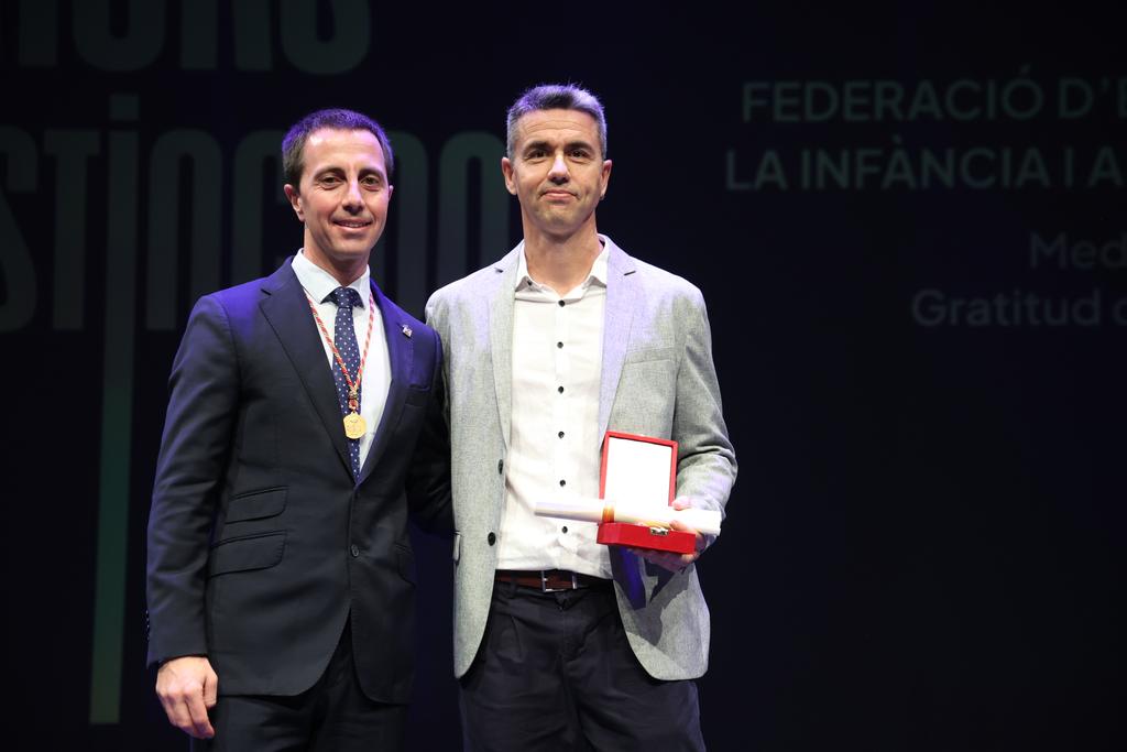 imasmallorca's tweet photo. 🏅 Enhorabona a totes les persones i entitats reconegudes avui als Premis, Honors i Distincions del @ConselldeMca per la seva tasca en benefici de #Mallorca i molt especialment a la #FEIAB per 20 anys de feina, esforç i compromís amb la infància més vulnerable. #oportunitats https://t.co/Q7W5NhLiHd