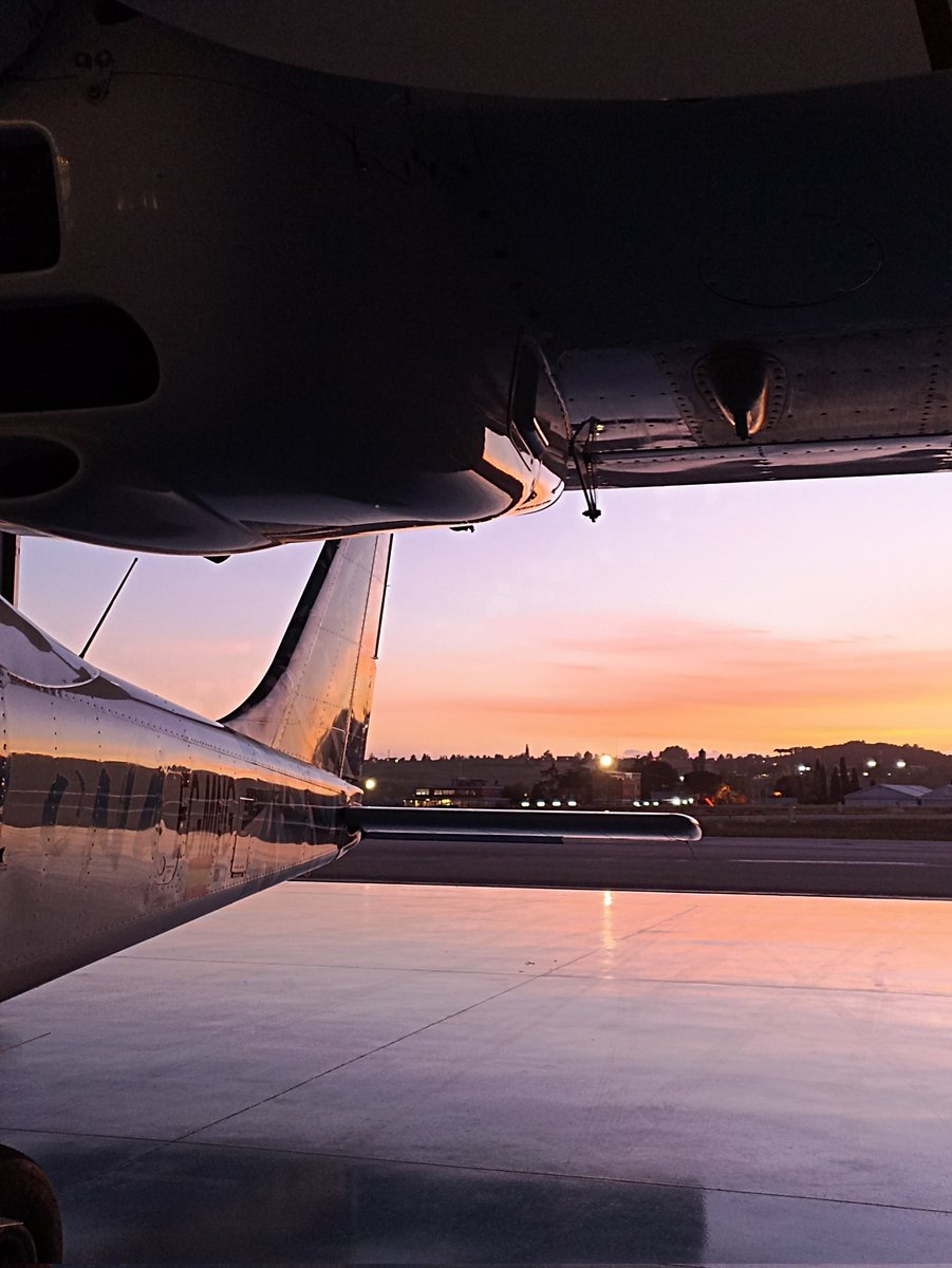 RipollGerard's tweet photo. Sabadell sunset EC-MNG #LELL @EasBarcelona https://t.co/rVM6n2qPgd