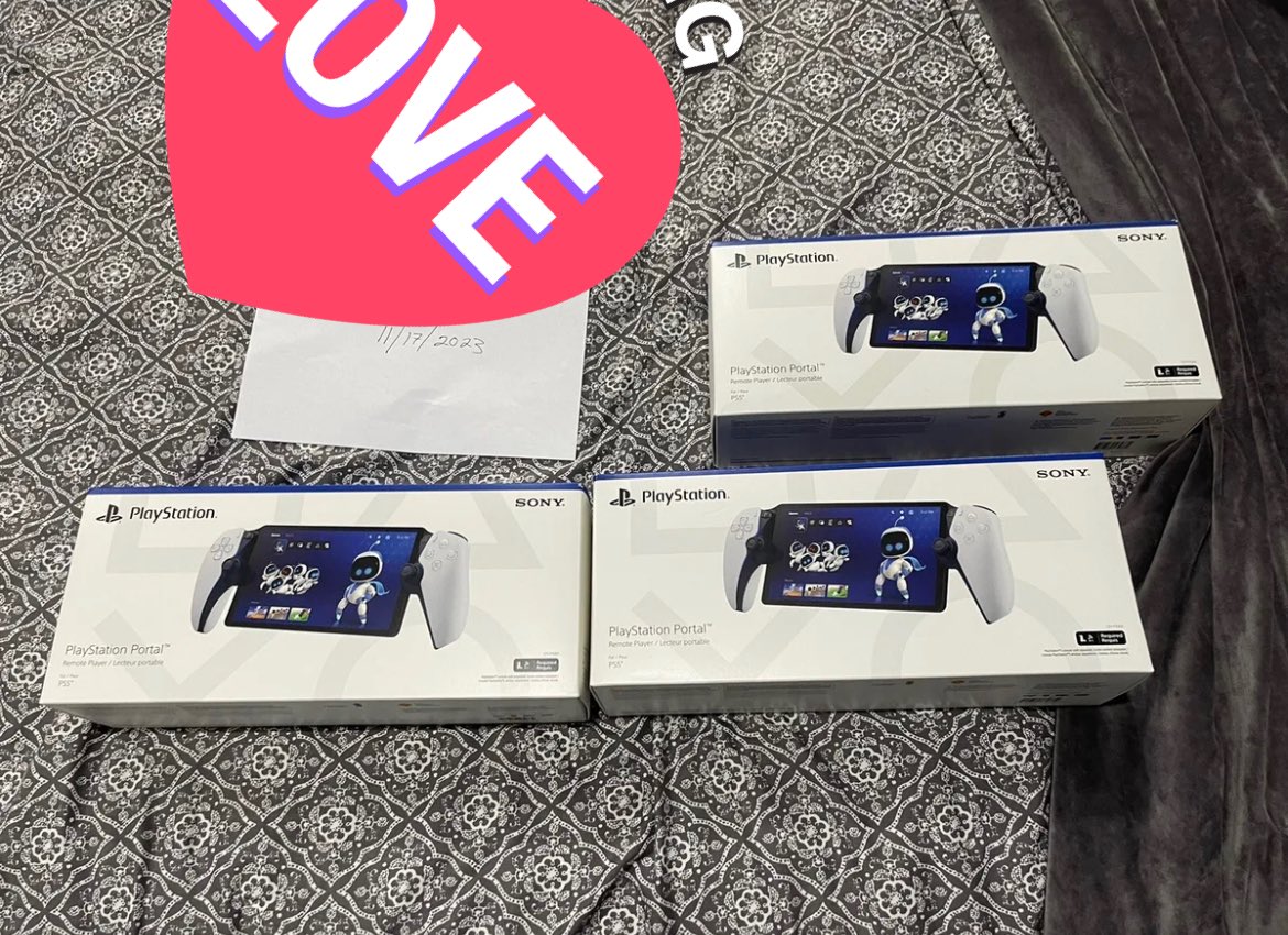 Hoopss's tweet photo. Giving away three PlayStation Portal’s to three people who like this tweet. Must be following https://t.co/uE5ogU86Sb