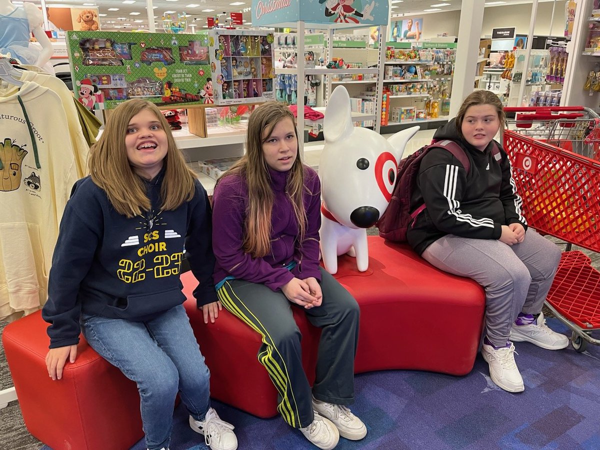 Mrs_Milton22's tweet photo. #FUNtionalFriday trip to Target ๐ฏ and we shopped for our needs while staying within our budget. Everyone did awesome! #Room104 #FuntionalSkills #Realworldmath #communitytrips https://t.co/RkroX4pAwV