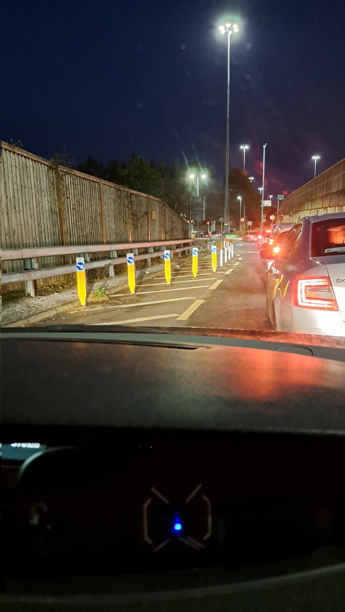 pcripps01's tweet photo. @corkcitycouncil any chance you can remove those bollards??
That's at the eastbound N20 exit to the R851 by @DouglasComm.
Unbelievably frustrating for anyone heading left. https://t.co/LMMbwfbEaS